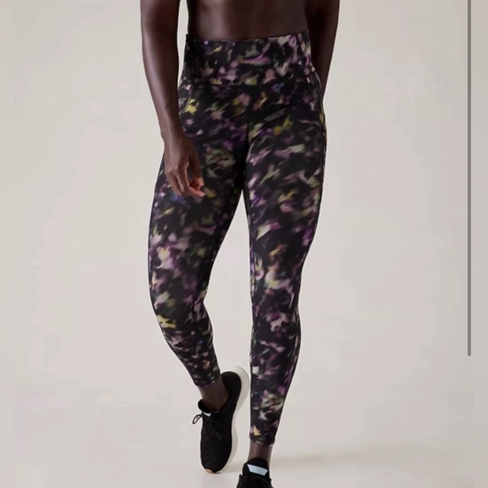 Athleta Ranier Lyra Legging Black Print Small NEW